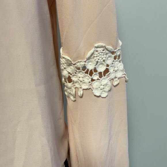 Bundle of Forever 21 long sleeves blouses - Picture 9 of 11